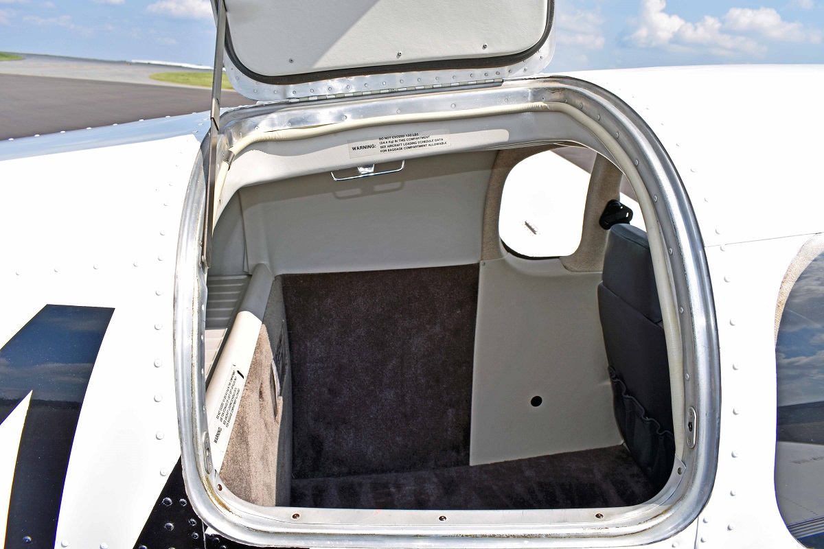 jet Mooney Ovation 3